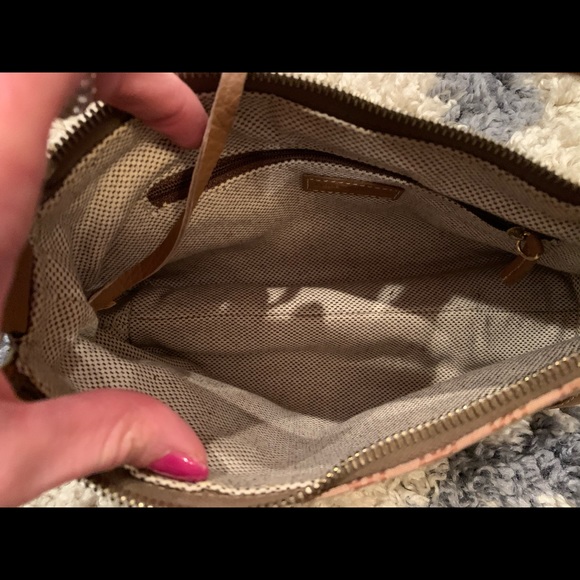 Vintage Dooney & Bourke tan small tote - Picture 6 of 7